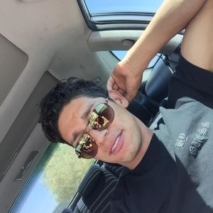 Meet your Posher, Oskr leonel